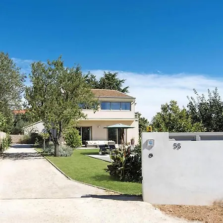 Beautiful Sunny Summer House In